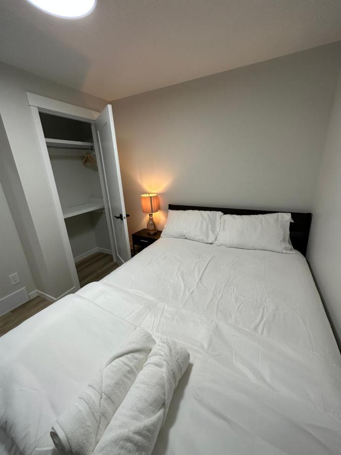 2 Bedroom 2 Washrooms Brand New Beautiful & Cozy Suite Κάλγκαρι Εξωτερικό φωτογραφία