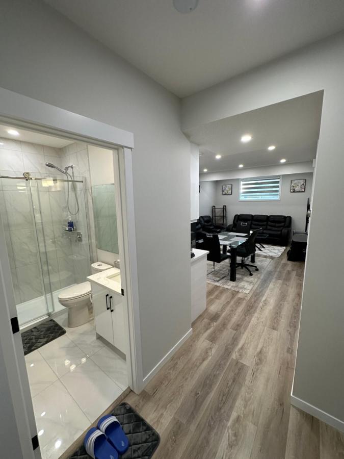 2 Bedroom 2 Washrooms Brand New Beautiful & Cozy Suite Κάλγκαρι Εξωτερικό φωτογραφία