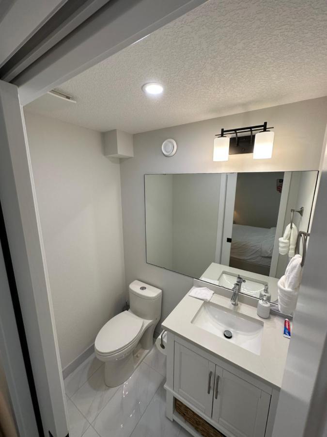2 Bedroom 2 Washrooms Brand New Beautiful & Cozy Suite Κάλγκαρι Εξωτερικό φωτογραφία